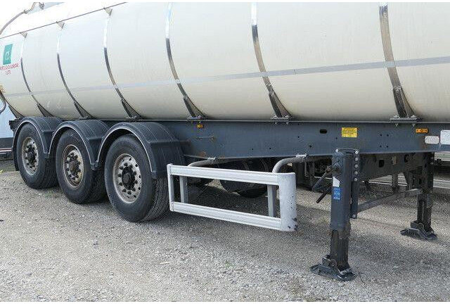 Menci SA 105, isoliert, 32m³, 4 Kammern, Alu-Felgen - Semirimorchio cisterna: foto 2 Menci SA 105, isoliert, 32m³, 4 Kammern, Alu-Felgen - Semirimorchio cisterna: foto 2