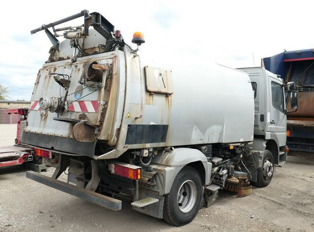 Mercedes-Benz 1018 KO atego 4x2, Bucher-Schörling, Klima - Spazzatrice stradale: foto 4 Mercedes-Benz 1018 KO atego 4x2, Bucher-Schörling, Klima - Spazzatrice stradale: foto 4