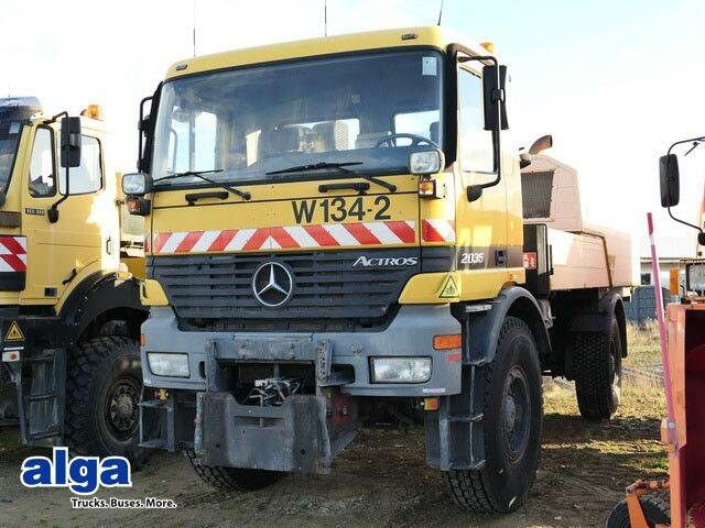 Mercedes-Benz 2035 AK Actros 4x4, Kehrmaschine Schmidt, Allrad - Mezzo spazzaneve: foto 3 Mercedes-Benz 2035 AK Actros 4x4, Kehrmaschine Schmidt, Allrad - Mezzo spazzaneve: foto 3