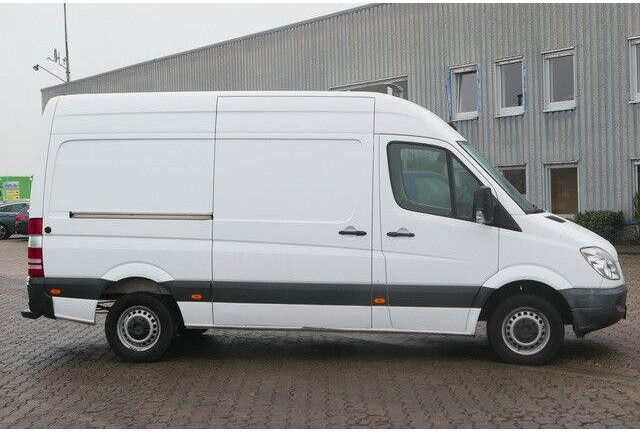 Mercedes-Benz 213 CDI Sprinter 4x2, Klima, 3. Sitz, Holzausbau - Furgoncino: foto 2 Mercedes-Benz 213 CDI Sprinter 4x2, Klima, 3. Sitz, Holzausbau - Furgoncino: foto 2