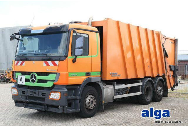 Mercedes-Benz 2532 L Actros 6x2, Faun, Zöller, 24m³, MP3, AC - Camion immondizia: foto 1 Mercedes-Benz 2532 L Actros 6x2, Faun, Zöller, 24m³, MP3, AC - Camion immondizia: foto 1