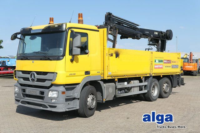 Mercedes-Benz 2536 Actros/MP3/HIAB 211DL/AHK/Klima - Autocarro con pianale/ Cassone fisso, Camion con gru: foto 1 Mercedes-Benz 2536 Actros/MP3/HIAB 211DL/AHK/Klima - Autocarro con pianale/ Cassone fisso, Camion con gru: foto 1