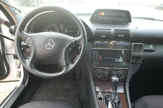 Autovettura Mercedes-Benz C 220 C -Klasse T-Modell C 220 T CDI: foto 10