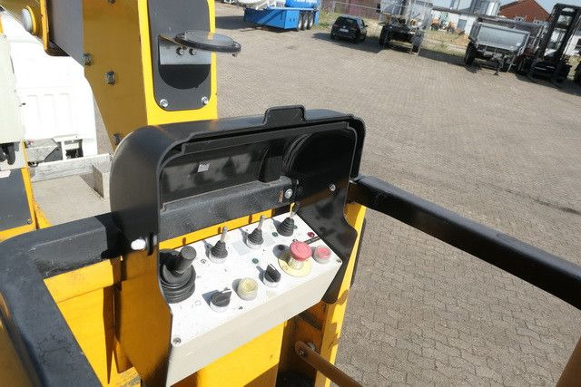 Piattaforma autocarrata, Furgone Nissan 32.12 4x2, 11m Arbeitshühe, Klima, 3x am Lager: foto 8