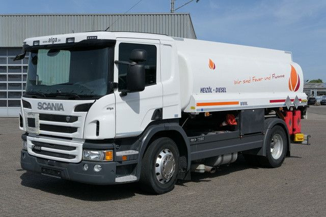 Scania P 400, 2 Kammern, 13m³, Oben- u. Untenbefüllung - Camion cisterna: foto 3 Scania P 400, 2 Kammern, 13m³, Oben- u. Untenbefüllung - Camion cisterna: foto 3