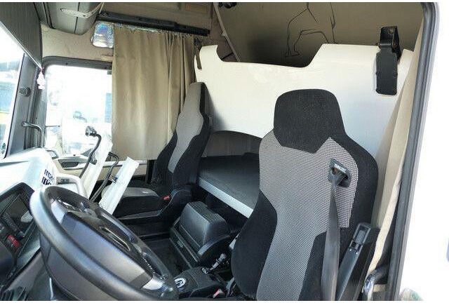 MAN 18.500 TGX 4x2, Intarder, Spoiler, Klima,2x Tank - Trattore stradale: foto 5 MAN 18.500 TGX 4x2, Intarder, Spoiler, Klima,2x Tank - Trattore stradale: foto 5