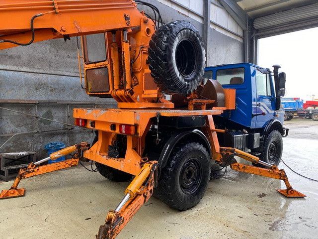 Unimog U 1450 4x4, Kran, Seilwinde - Camion con gru, Camion con gru: foto 2 Unimog U 1450 4x4, Kran, Seilwinde - Camion con gru, Camion con gru: foto 2