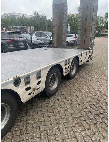 Vega 3-Achser, Hydr. Rampen, Verzinkt, Gelenkt - Semirimorchio pianale ribassato: foto 4 Vega 3-Achser, Hydr. Rampen, Verzinkt, Gelenkt - Semirimorchio pianale ribassato: foto 4