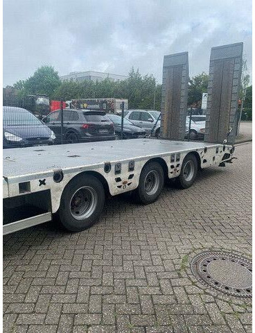 Vega 3-Achser, Hydr. Rampen, Verzinkt, Gelenkt - Semirimorchio pianale ribassato: foto 3 Vega 3-Achser, Hydr. Rampen, Verzinkt, Gelenkt - Semirimorchio pianale ribassato: foto 3