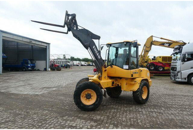 Volvo L30G, 4+1 Schaufel, Palettengabel, Hydr. S.W.S. - Pala gommata: foto 5 Volvo L30G, 4+1 Schaufel, Palettengabel, Hydr. S.W.S. - Pala gommata: foto 5