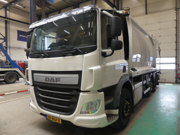 REF:01-BGF-8 - Camion poubelle DAF CF290FAG (2015-268.697 km) - Camion immondizia: foto 1 REF:01-BGF-8 - Camion poubelle DAF CF290FAG (2015-268.697 km) - Camion immondizia: foto 1