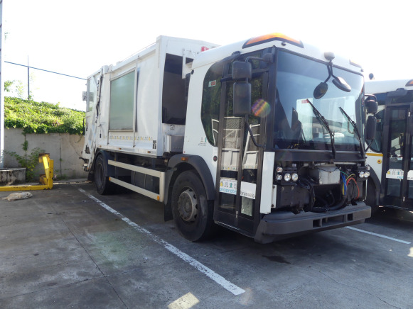 REF:1436 - Camion poubelle Renault Access (2013-162.300 km) - Camion immondizia: foto 2 REF:1436 - Camion poubelle Renault Access (2013-162.300 km) - Camion immondizia: foto 2