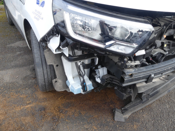Autovettura REF:2360 - Véhicule électrique (accidenté) Renault Kangoo Van E-Tech Electric PU (2023-13.744 km): foto 20