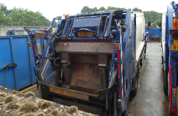 REF:61-BDT-1 - Camion poubelle DAF CF 290 FAG (2014-364.476 km) - Camion immondizia: foto 3 REF:61-BDT-1 - Camion poubelle DAF CF 290 FAG (2014-364.476 km) - Camion immondizia: foto 3