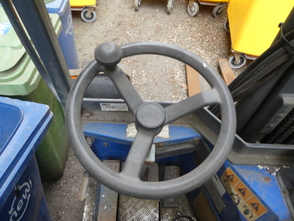 REF:6924 - Chariot élévateur Moffet M4 25.3 - Carrello elevatore trasportabile: foto 4 REF:6924 - Chariot élévateur Moffet M4 25.3 - Carrello elevatore trasportabile: foto 4