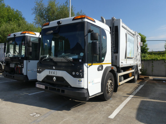 REF:8443 - Camion poubelle Renault Access (2013-128.985 km) - Camion immondizia: foto 1 REF:8443 - Camion poubelle Renault Access (2013-128.985 km) - Camion immondizia: foto 1