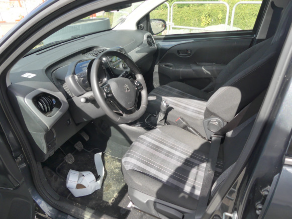 Voiture (saisie sur voirie) (1.735km) Peugeot 108 Style 5 portes(Vin:VF3PSCFBDJR245289) - Autovettura: foto 5 Voiture (saisie sur voirie) (1.735km) Peugeot 108 Style 5 portes(Vin:VF3PSCFBDJR245289) - Autovettura: foto 5