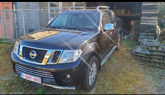 Voiture tout terrain Nissan Navara V6 - Autovettura: foto 2 Voiture tout terrain Nissan Navara V6 - Autovettura: foto 2