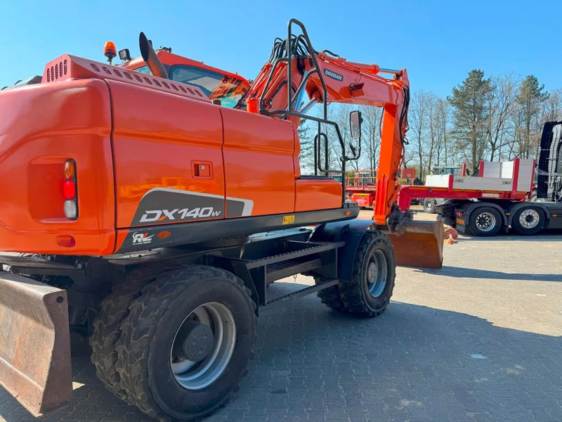 Doosan DX140-3 6000 uur ! NL Machine - Escavatore gommato: foto 4 Doosan DX140-3 6000 uur ! NL Machine - Escavatore gommato: foto 4