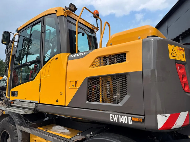 Escavatore gommato Volvo EW140D 2017 10000 uur ! NETTE NEDERLANDSE MACHINE: foto 9