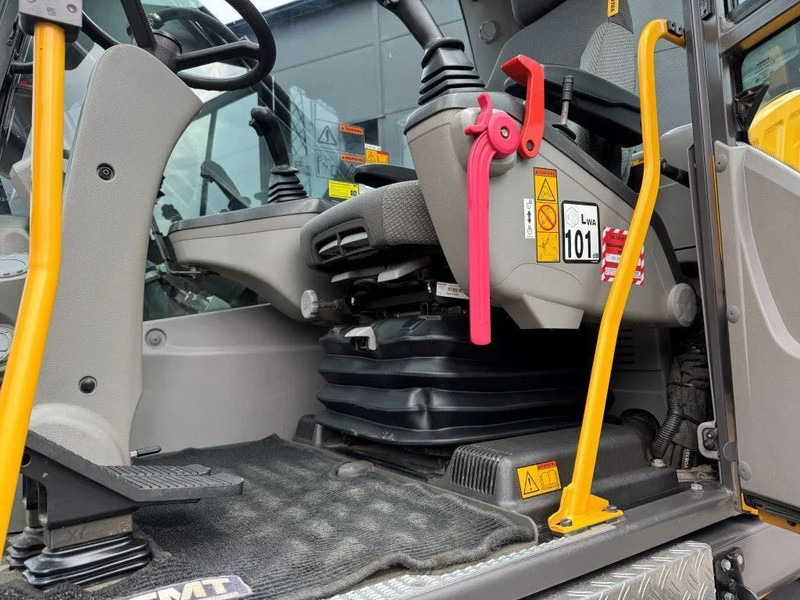 Escavatore gommato Volvo EW140D 2017 10000 uur ! NETTE NEDERLANDSE MACHINE: foto 19