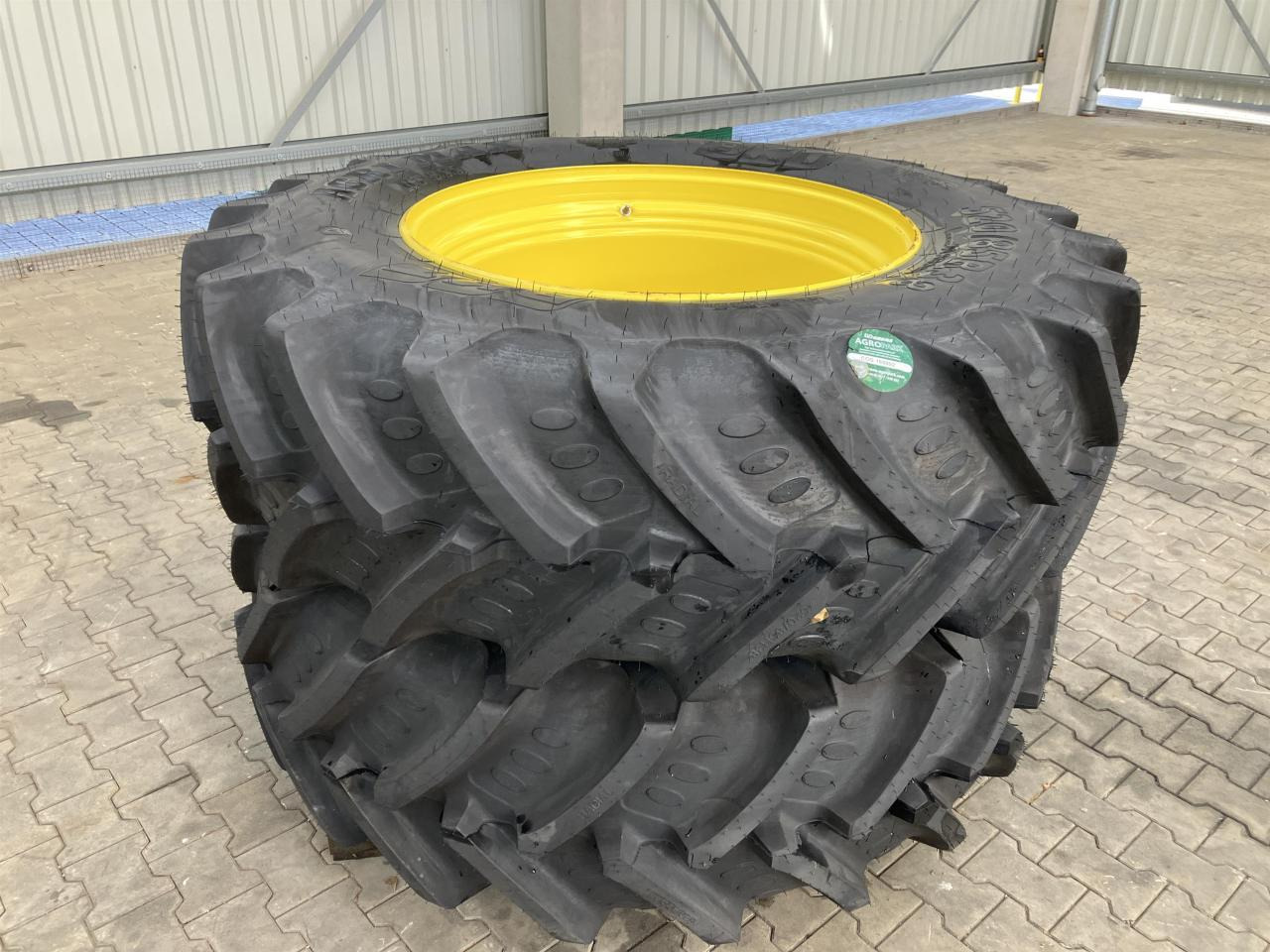 BKT 520/85R38 - Pneumatico per Macchina agricola: foto 1 BKT 520/85R38 - Pneumatico per Macchina agricola: foto 1