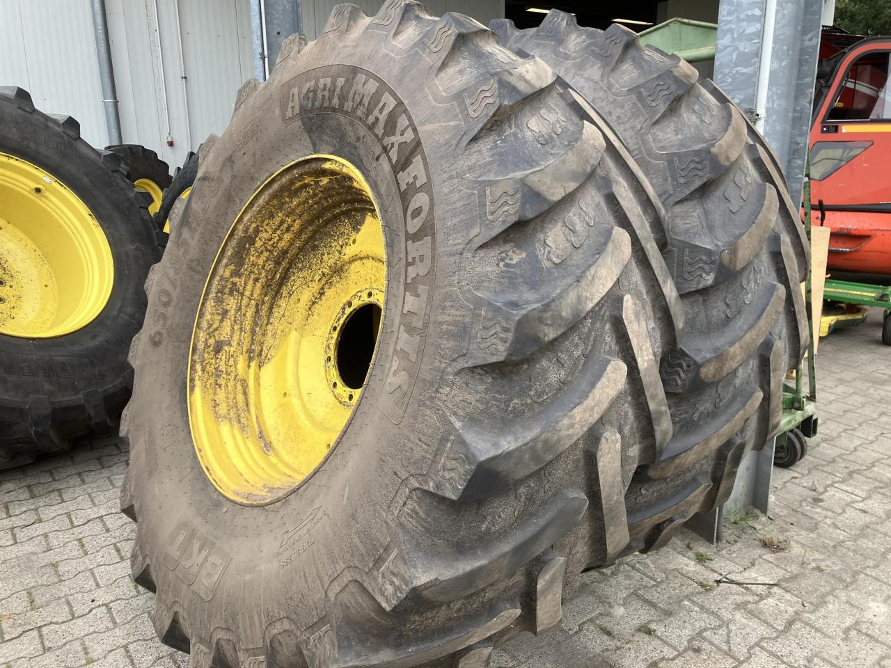 BKT 650/85R38 - Pneumatico per Macchina agricola: foto 1 BKT 650/85R38 - Pneumatico per Macchina agricola: foto 1