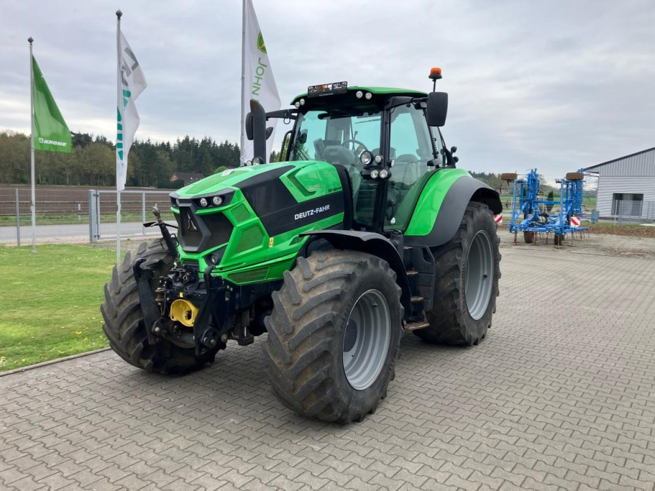 Deutz-Fahr 6215 TTV - Trattore: foto 1 Deutz-Fahr 6215 TTV - Trattore: foto 1