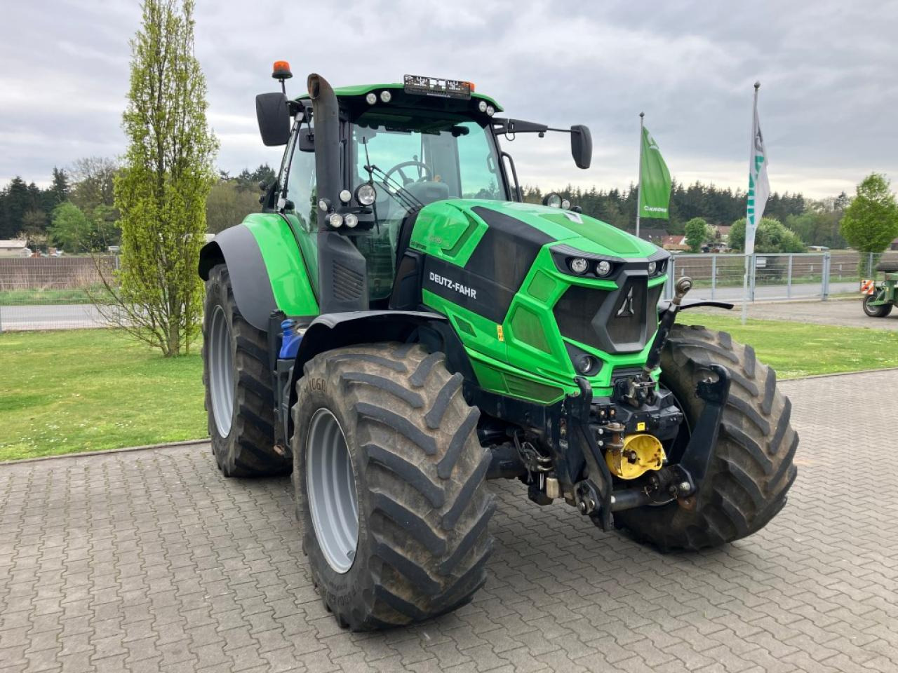 Deutz-Fahr 6215 TTV - Trattore: foto 4 Deutz-Fahr 6215 TTV - Trattore: foto 4