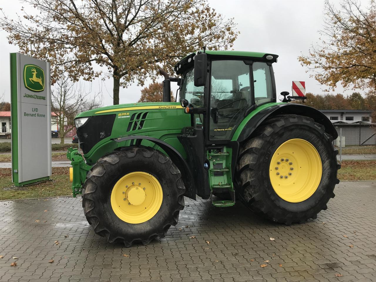 John Deere 6215R - Trattore: foto 1 John Deere 6215R - Trattore: foto 1