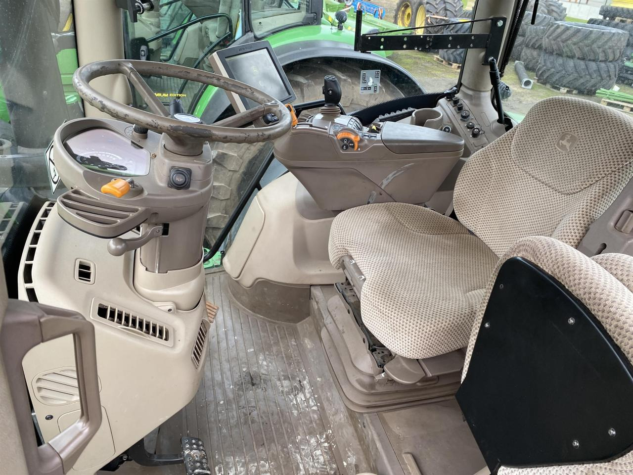 John Deere 6215R - Trattore: foto 5 John Deere 6215R - Trattore: foto 5