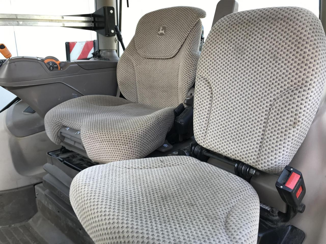 Trattore John Deere 6230R: foto 8 Trattore John Deere 6230R: foto 8