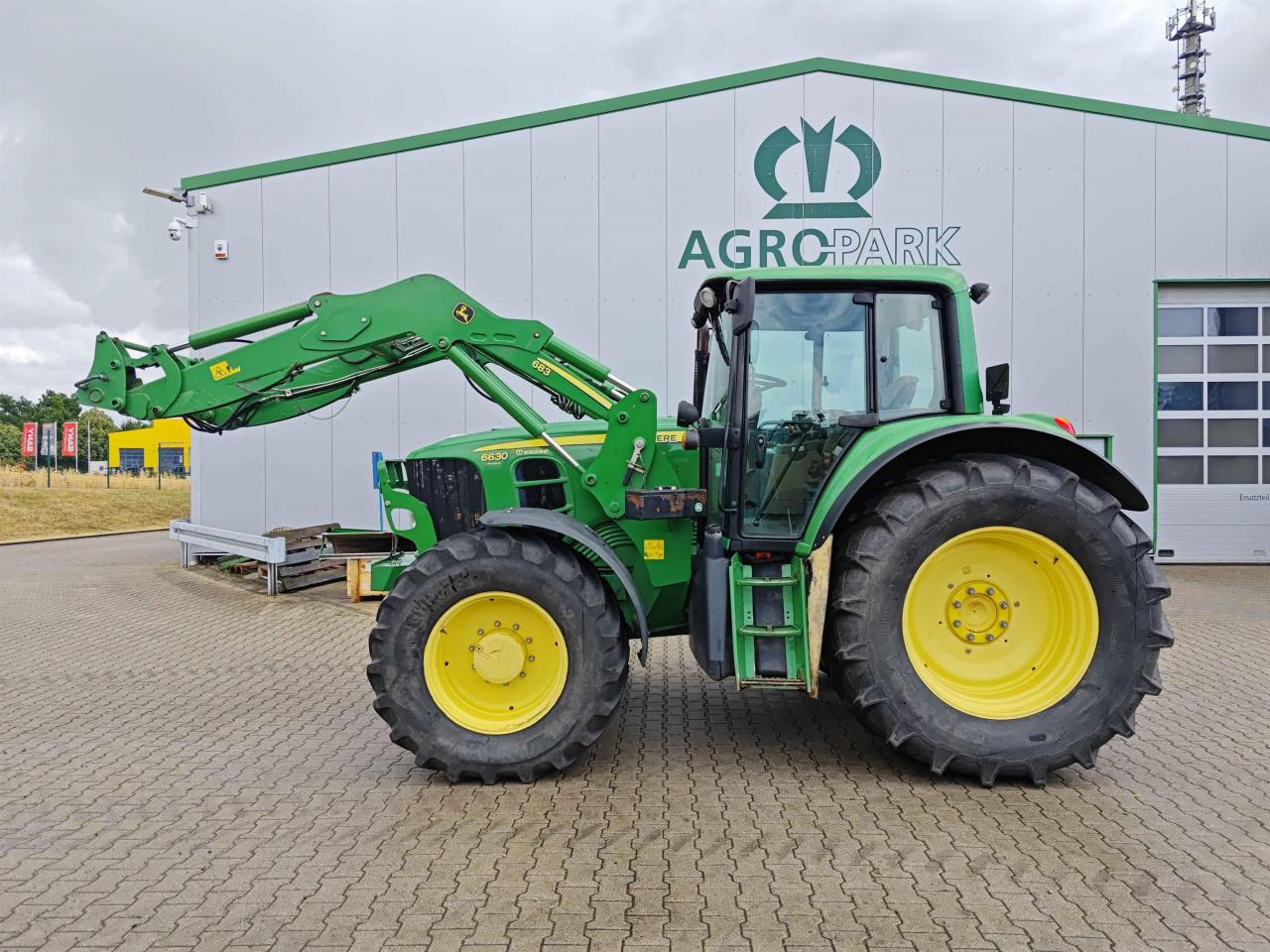 John Deere 6630 PREMIUM - Trattore: foto 2 John Deere 6630 PREMIUM - Trattore: foto 2