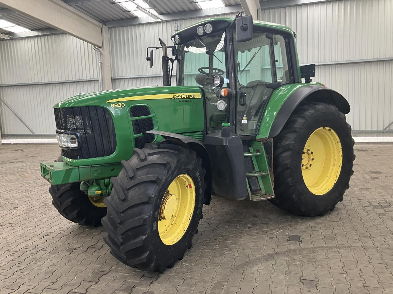 John Deere 6830 Premium - Trattore: foto 1 John Deere 6830 Premium - Trattore: foto 1