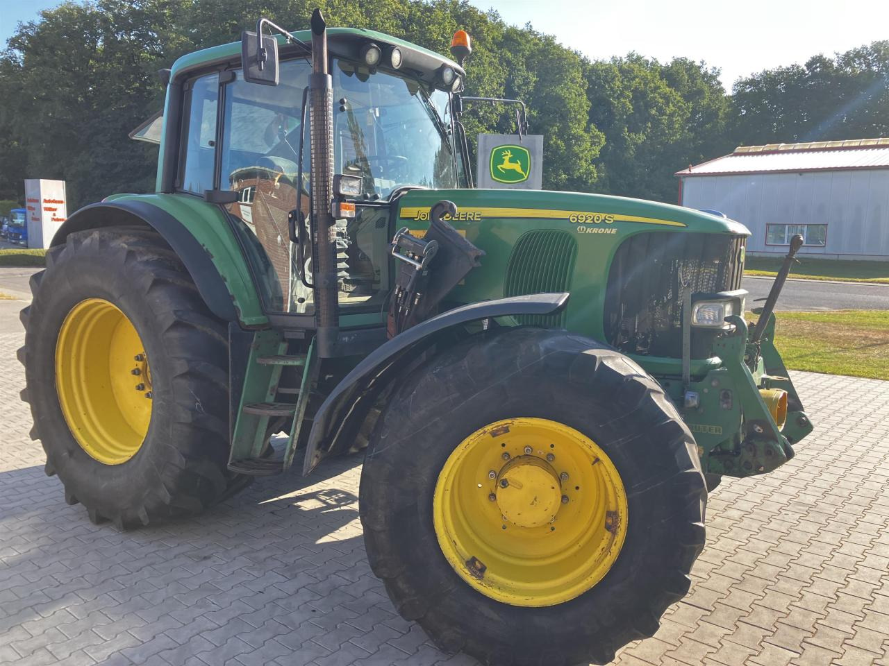 John Deere 6920 S - Trattore: foto 1 John Deere 6920 S - Trattore: foto 1