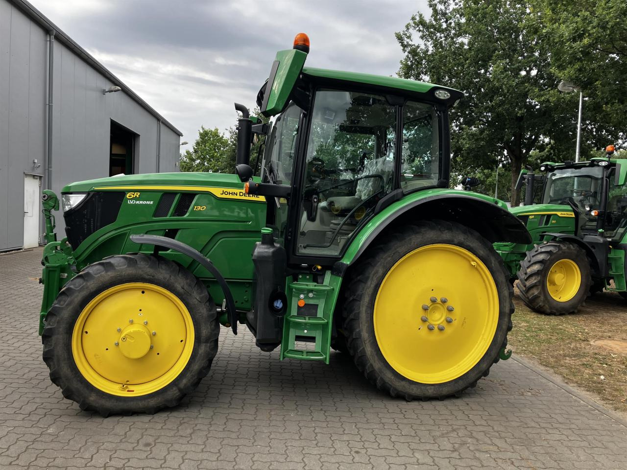 John Deere 6R 130 - Trattore: foto 1 John Deere 6R 130 - Trattore: foto 1