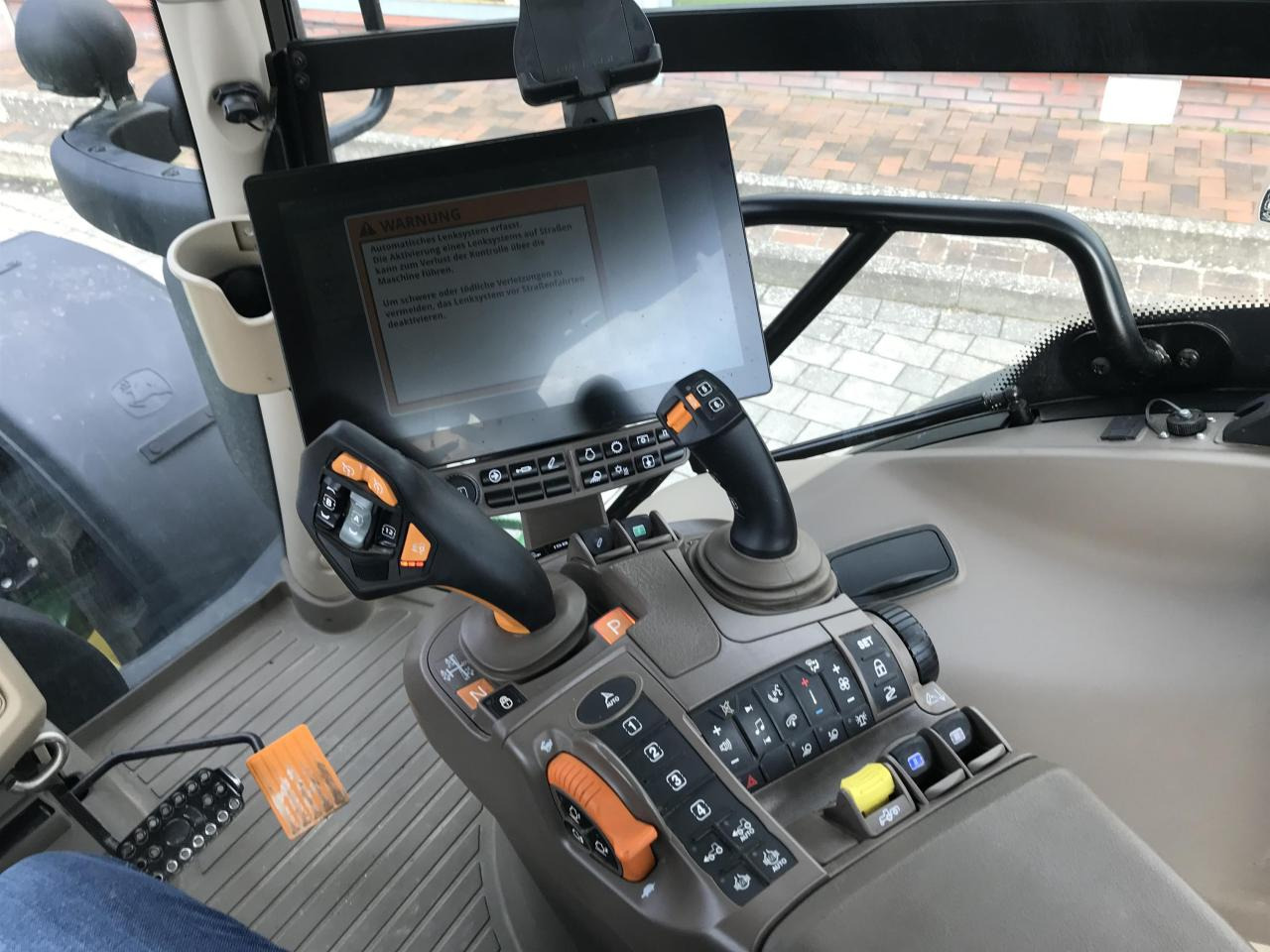 John Deere 6R 140 - Trattore: foto 5 John Deere 6R 140 - Trattore: foto 5