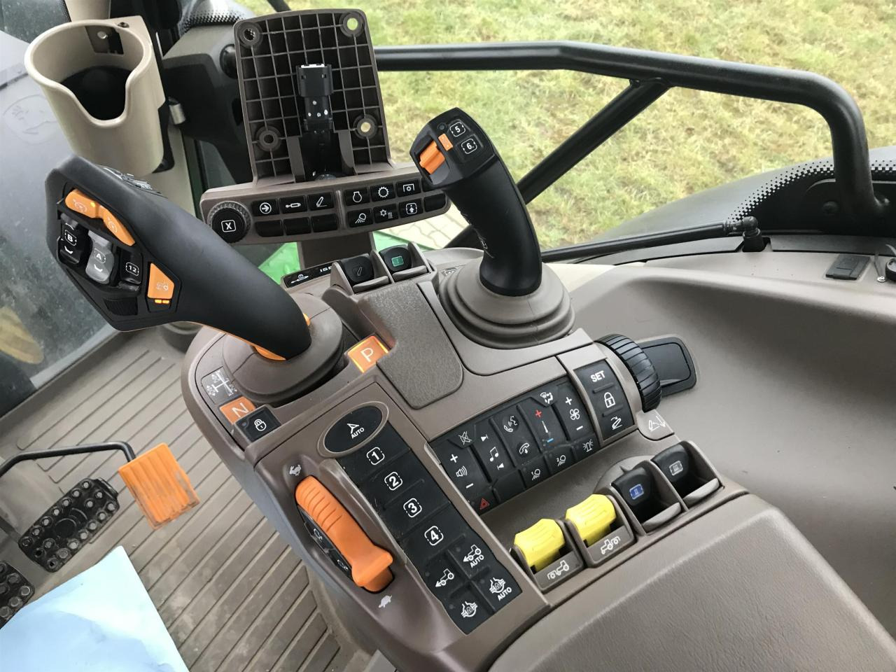 Trattore John Deere 6R 250: foto 8