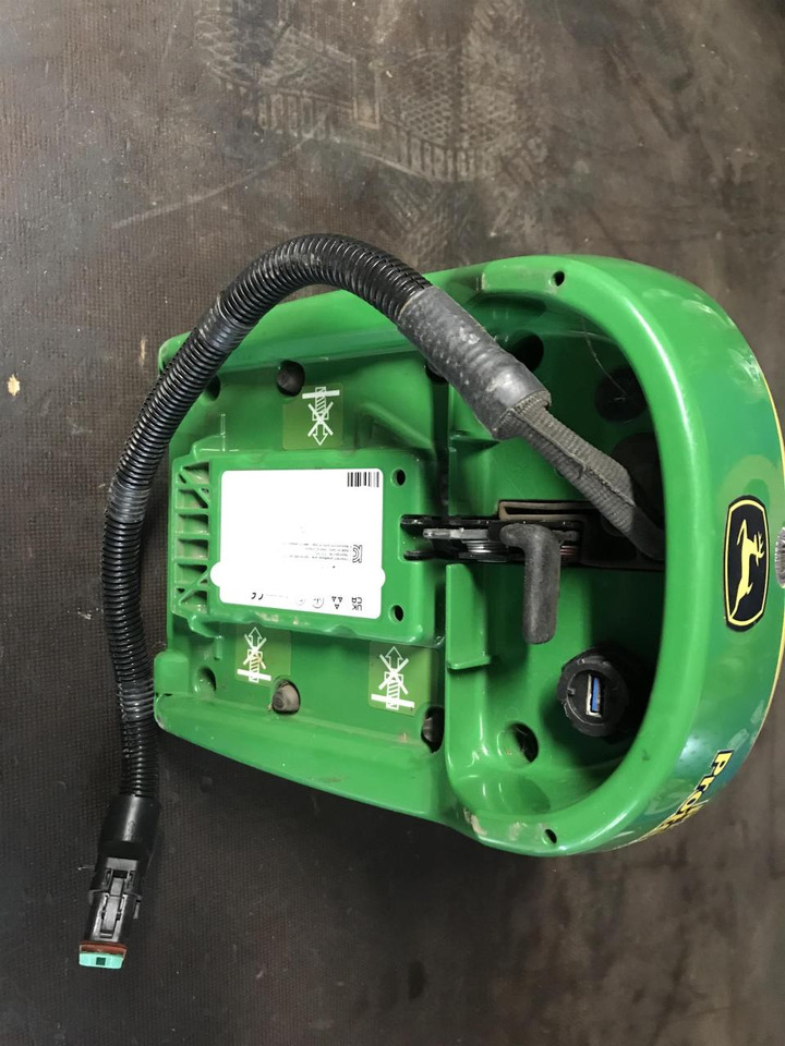 John Deere SF6000 - Sistema di navigazione per Macchina agricola: foto 5 John Deere SF6000 - Sistema di navigazione per Macchina agricola: foto 5