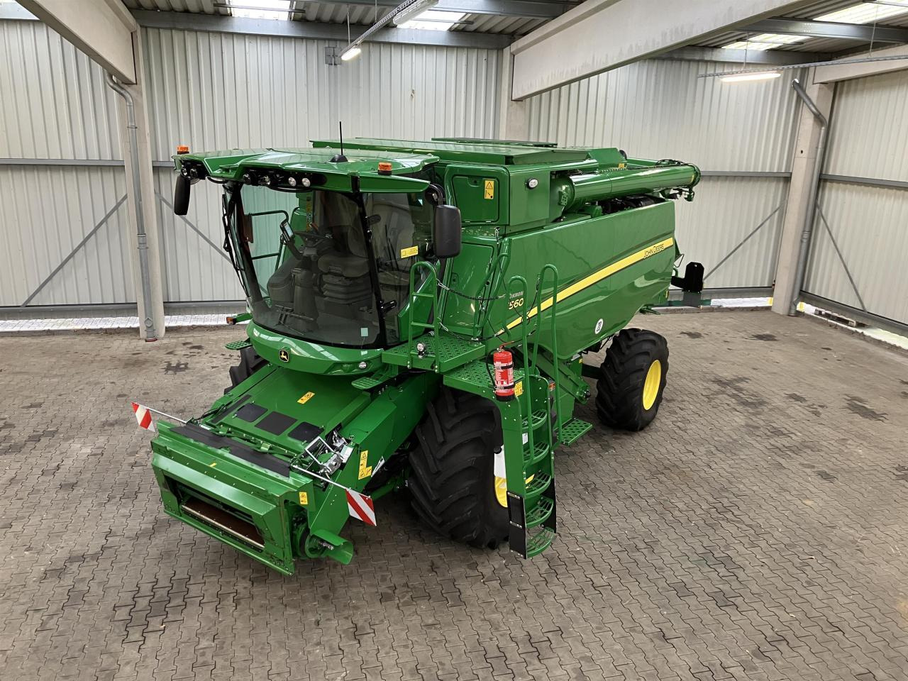 John Deere T560 - Mietitrebbia: foto 1 John Deere T560 - Mietitrebbia: foto 1