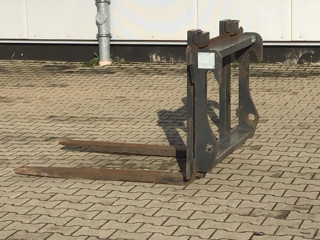 Kramer 1200 mm Palettengabel - Caricatore frontale per trattori: foto 1 Kramer 1200 mm Palettengabel - Caricatore frontale per trattori: foto 1