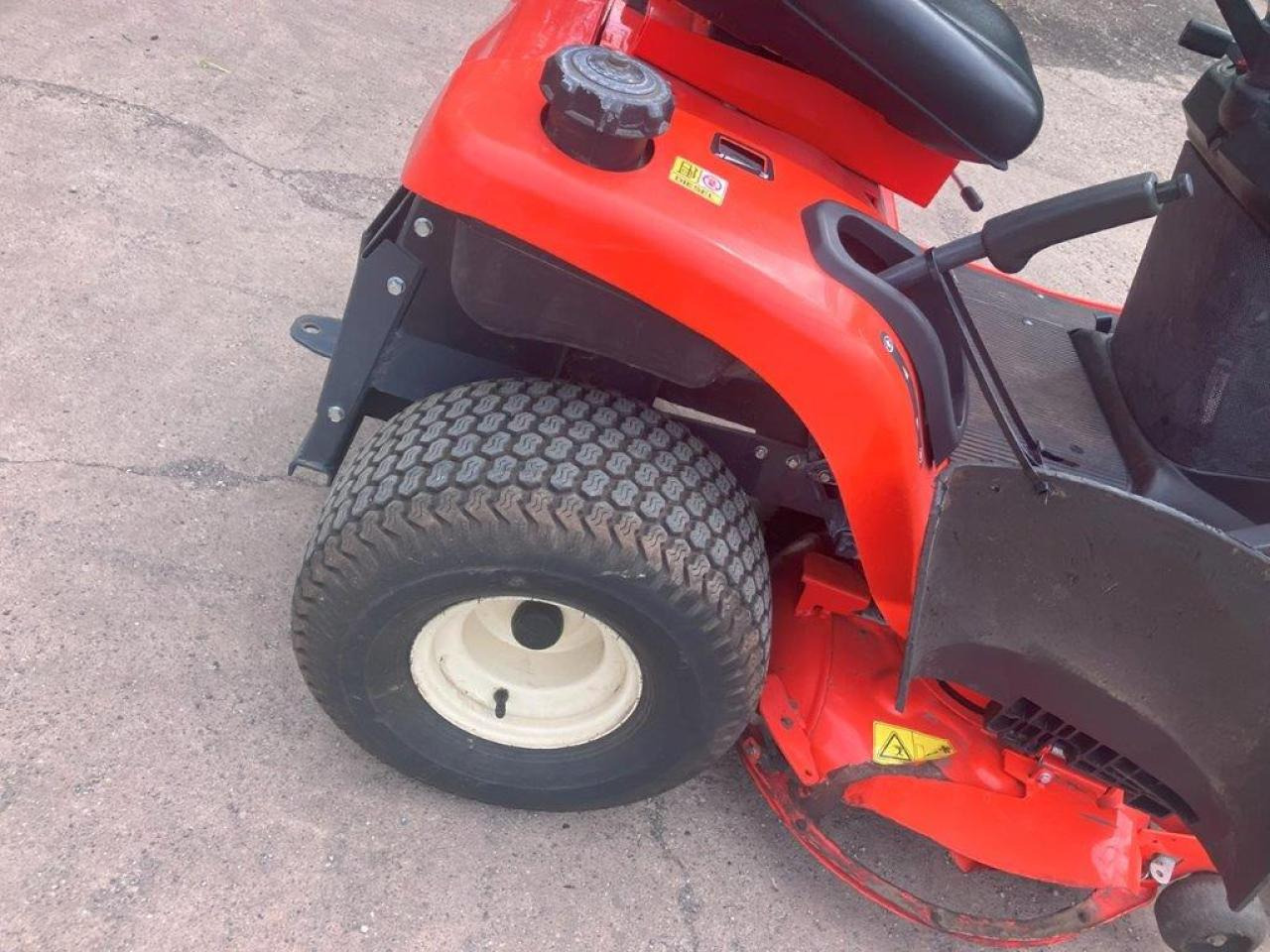 Kubota GR1600-ID-II - Tagliaerba: foto 5 Kubota GR1600-ID-II - Tagliaerba: foto 5