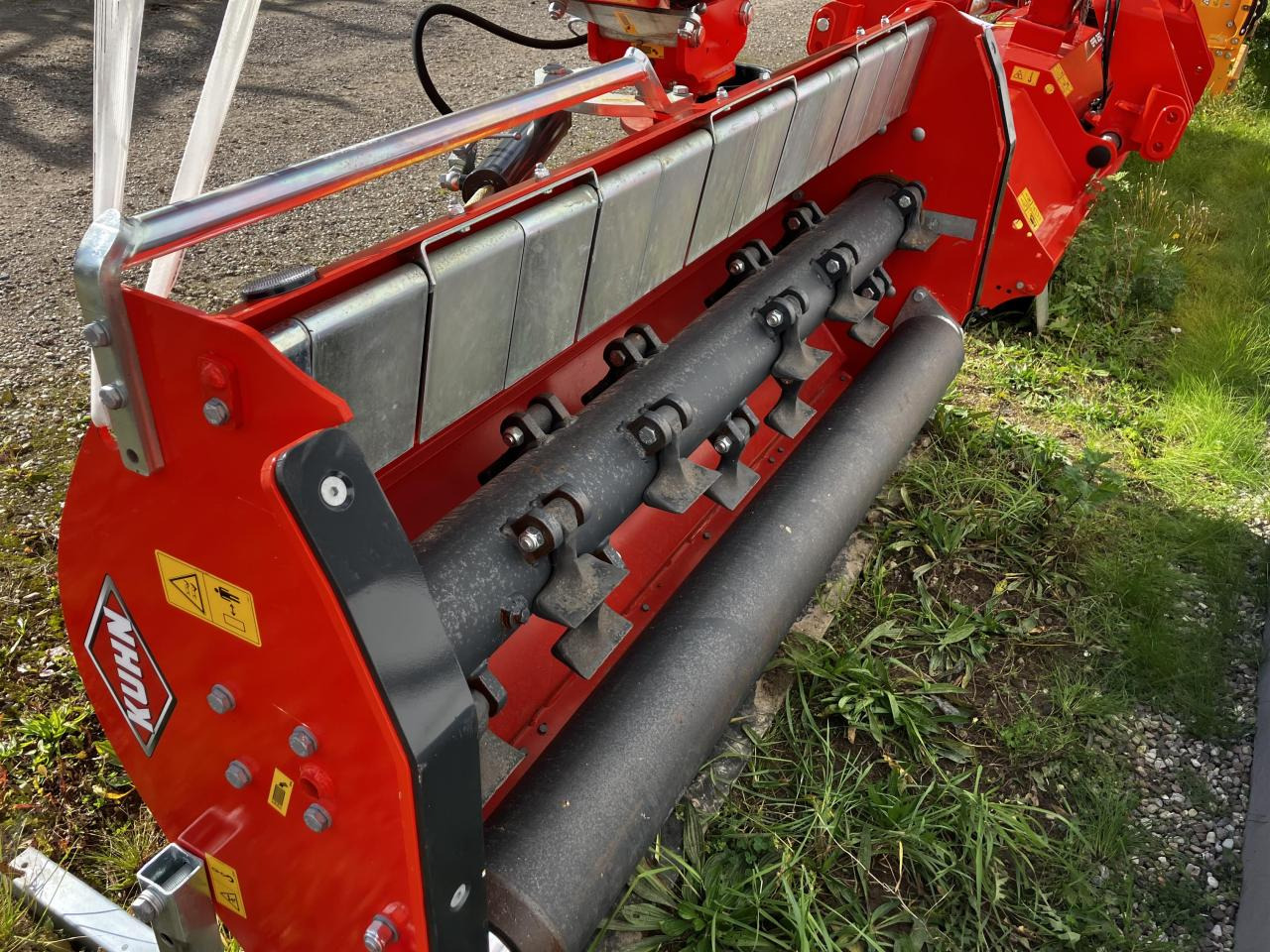 Kuhn TBE 19 - Trincia a martelli: foto 4 Kuhn TBE 19 - Trincia a martelli: foto 4