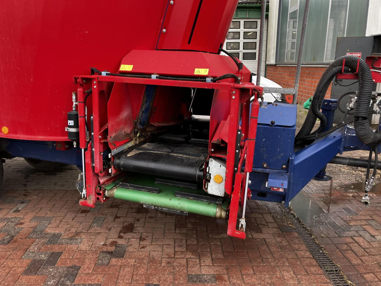 Mayer Trailed Line DUO 18 - Carro miscelatore: foto 4 Mayer Trailed Line DUO 18 - Carro miscelatore: foto 4