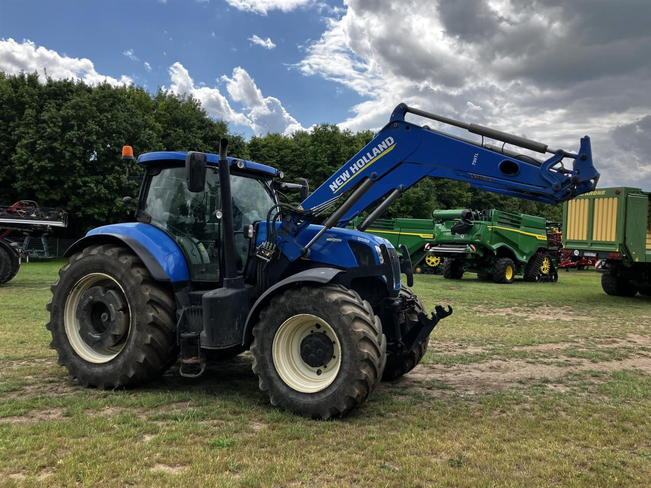 New Holland T7.270 - Trattore: foto 2 New Holland T7.270 - Trattore: foto 2