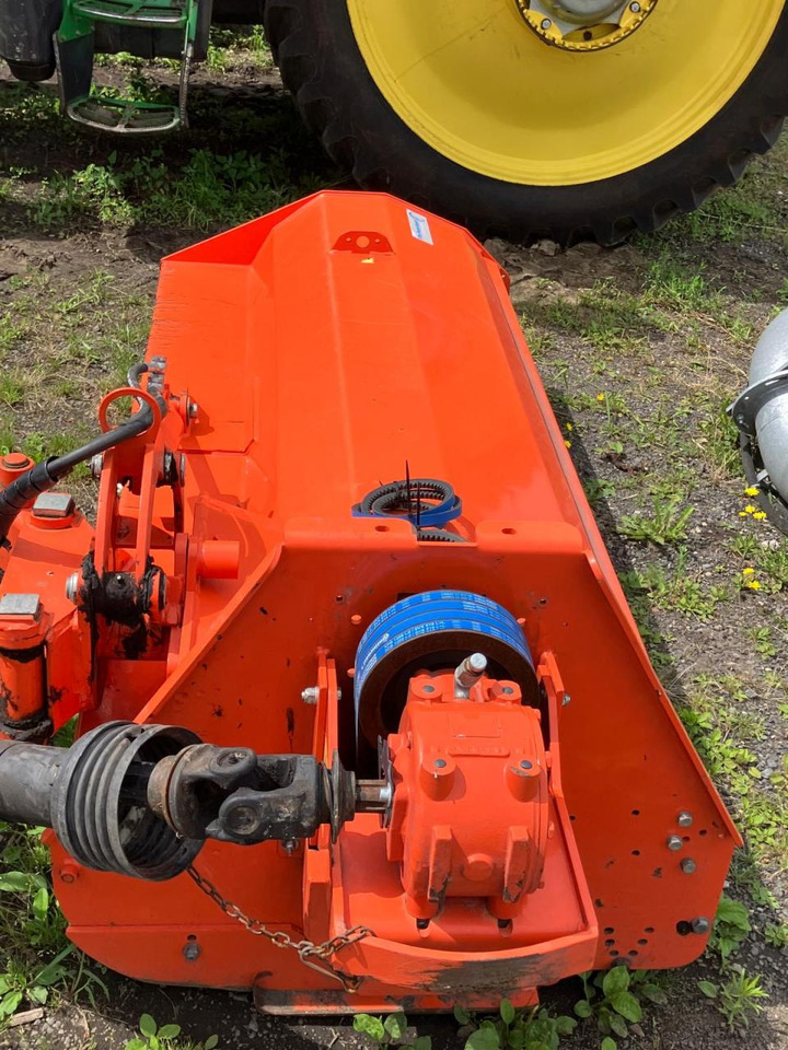 Tierre TCL 200 - Trincia a martelli: foto 2 Tierre TCL 200 - Trincia a martelli: foto 2