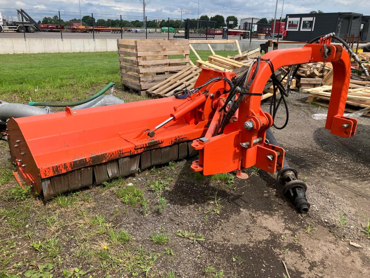 Tierre TCL 200 - Trincia a martelli: foto 1 Tierre TCL 200 - Trincia a martelli: foto 1