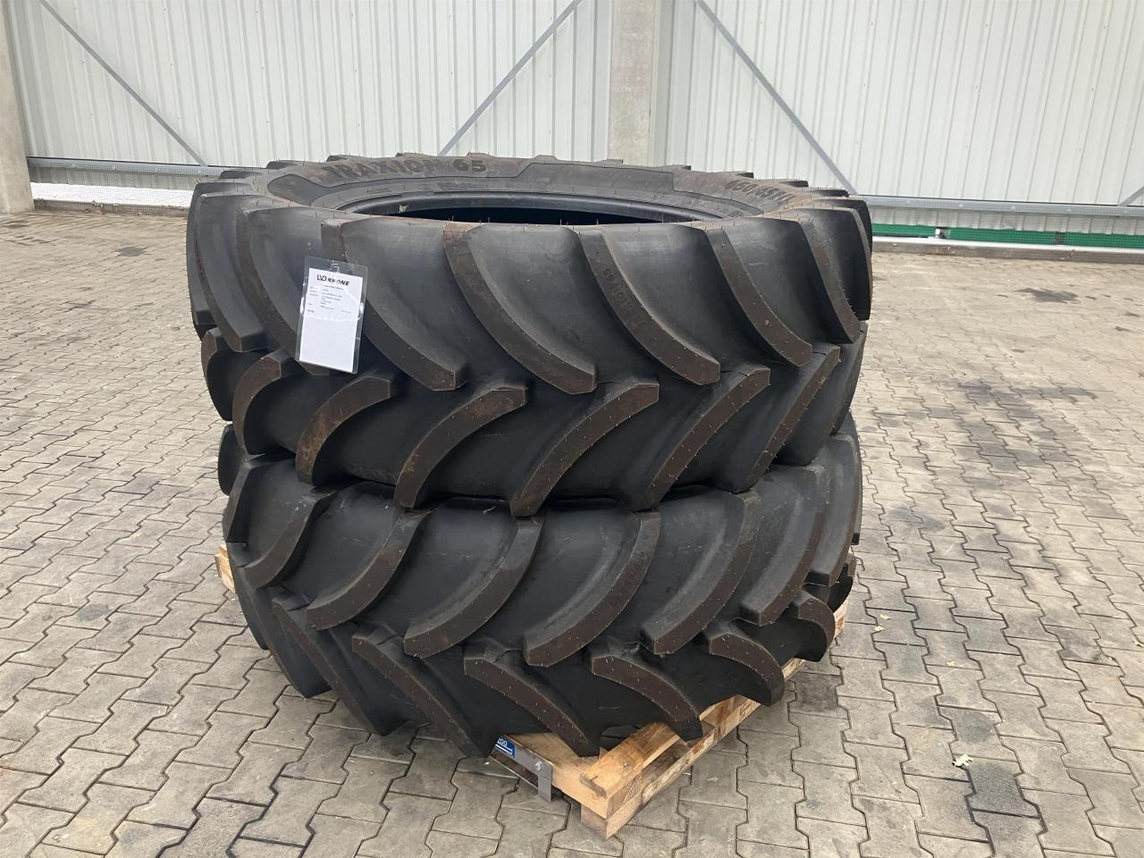Vredestein 650/65R42 - Pneumatico per Macchina agricola: foto 1 Vredestein 650/65R42 - Pneumatico per Macchina agricola: foto 1
