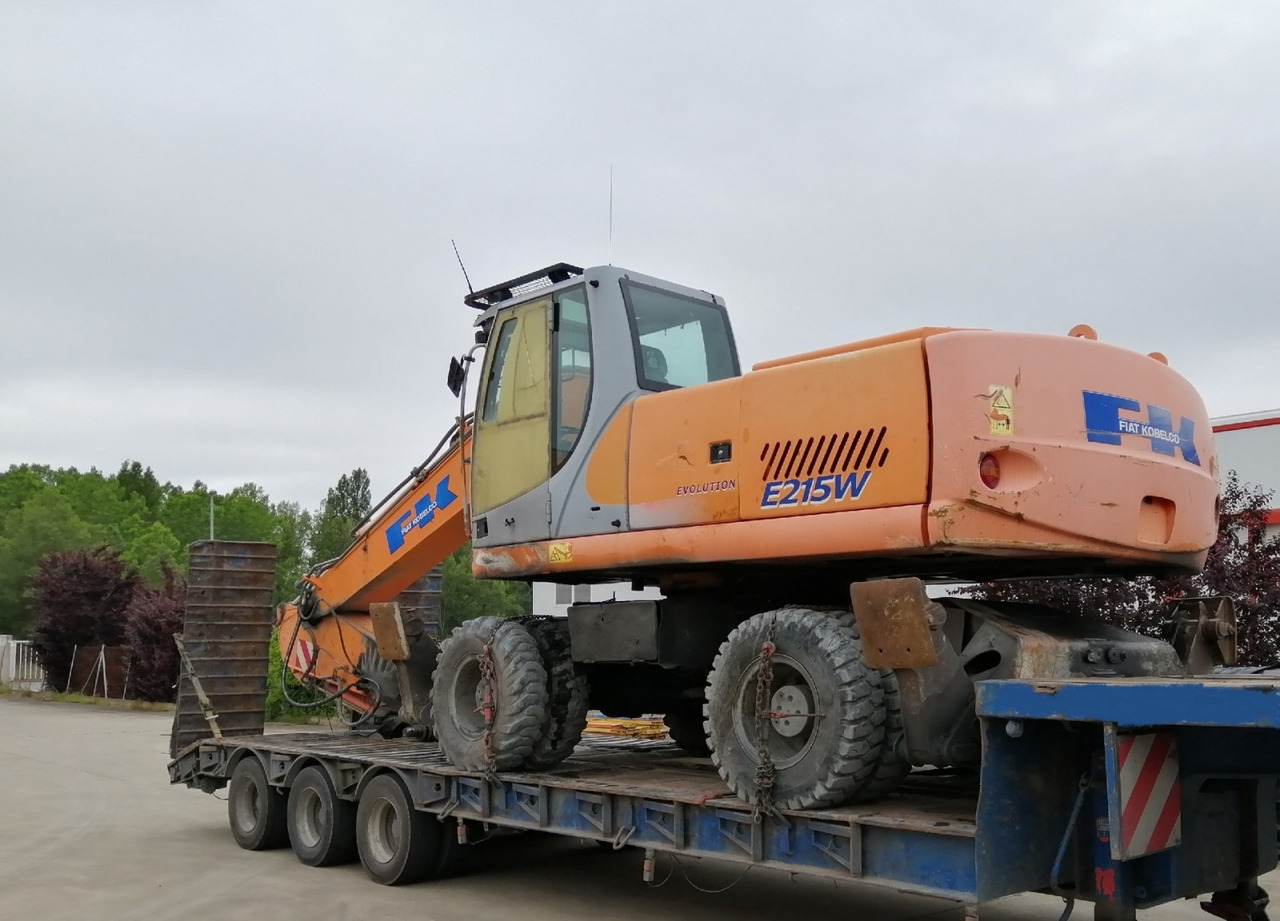 EXCABADORA DE RUEDAS E215W - Escavatore gommato: foto 4 EXCABADORA DE RUEDAS E215W - Escavatore gommato: foto 4