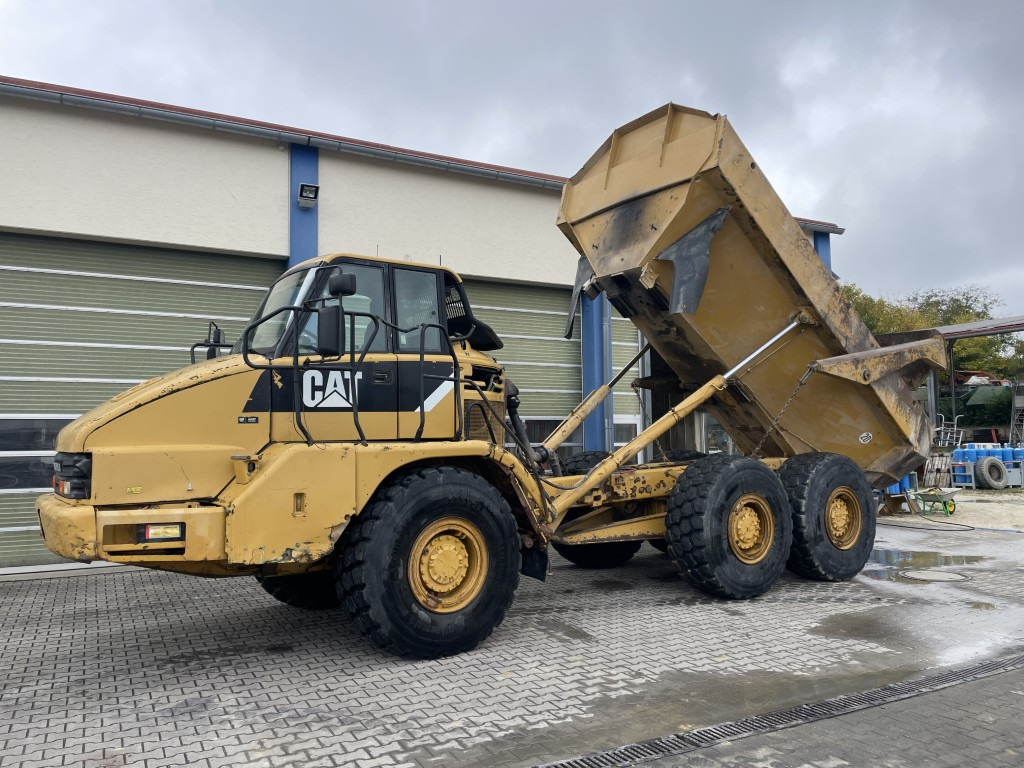 CAT 730 - Dumper articolato: foto 1 CAT 730 - Dumper articolato: foto 1